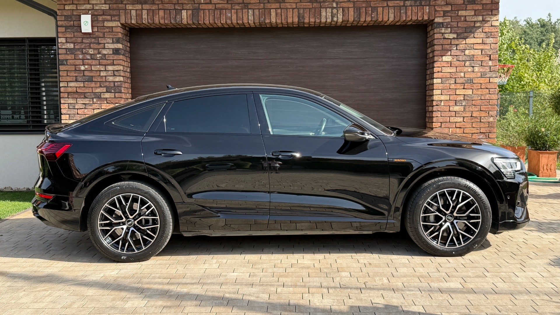 Audi E-tron 55 quattro S line — foto 15