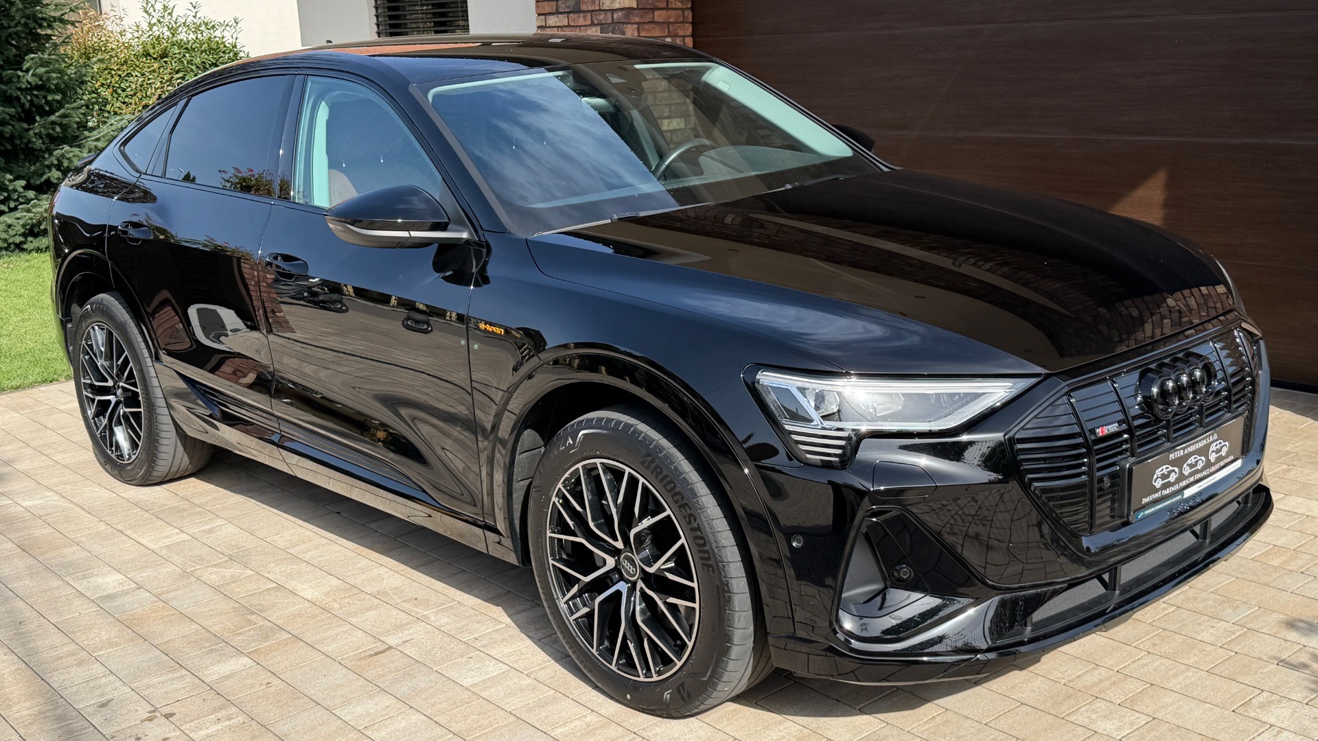 Audi E-tron 55 quattro S line — foto 19