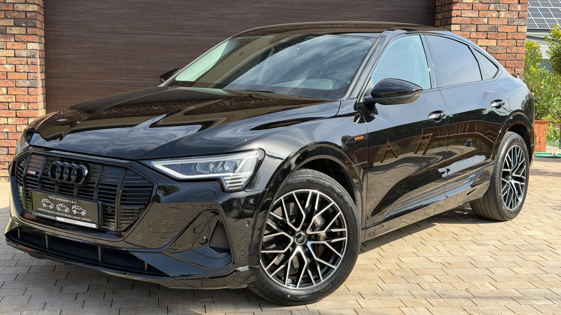 Audi E-tron 55 quattro S line — foto 22