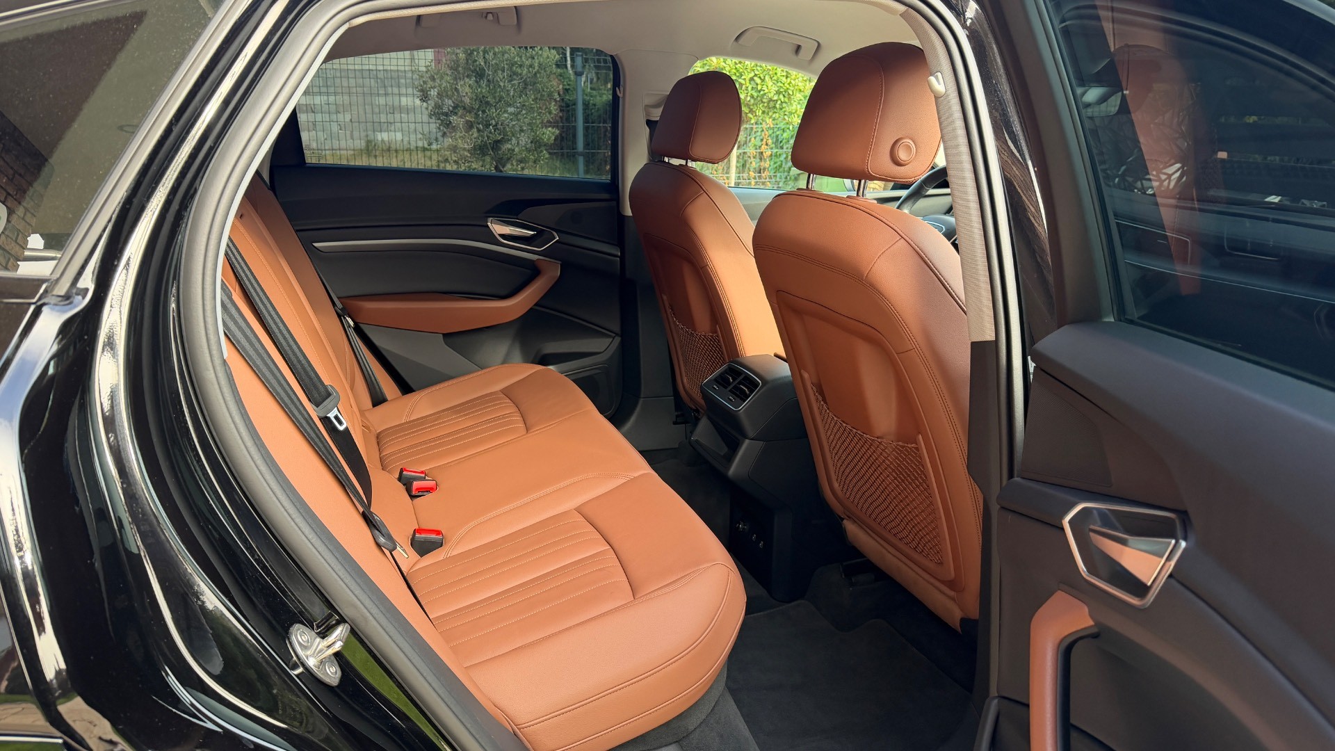 Audi E-tron 55 quattro S line — foto 36