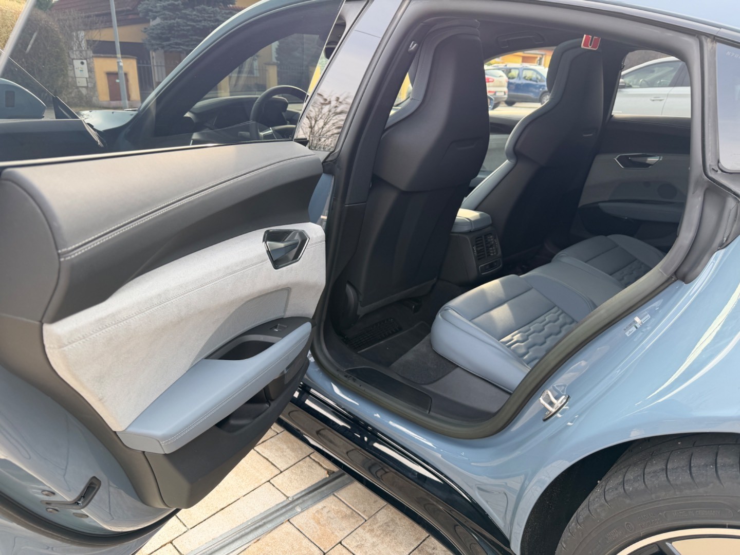 Audi E-tron GT — foto 25