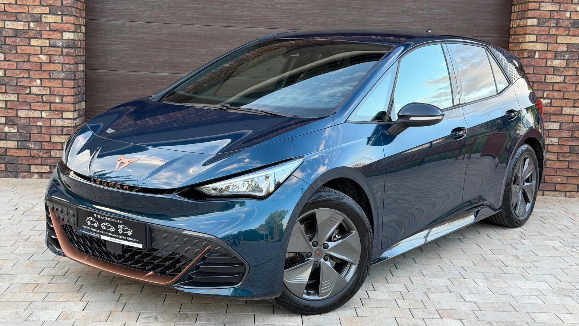 Cupra Born 58 kWh 204k — foto 2