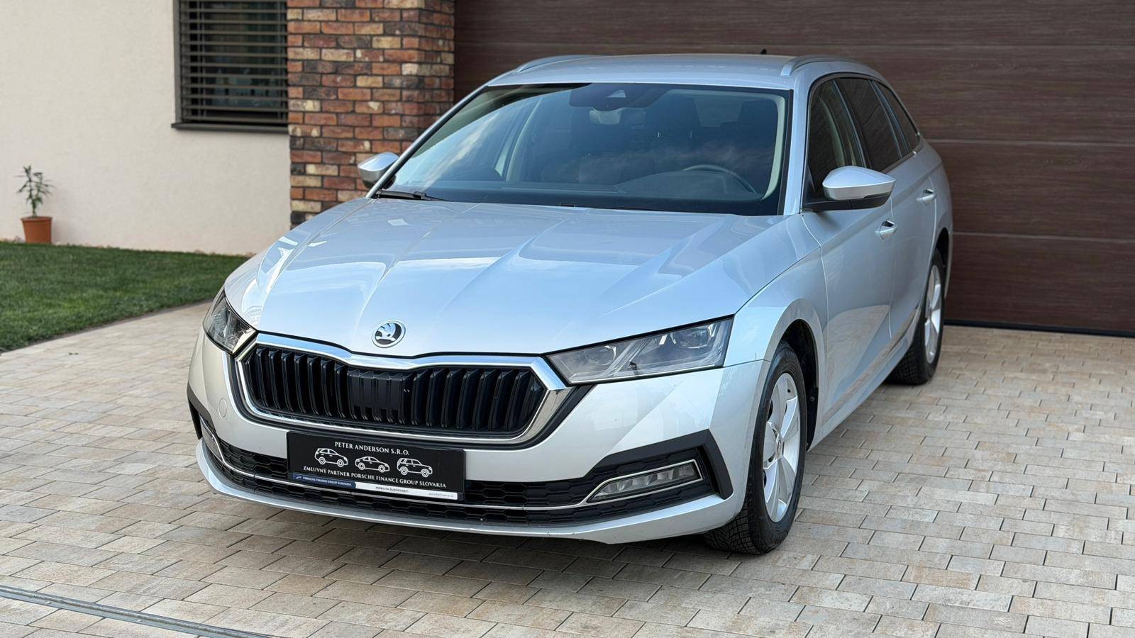 Škoda Octavia Combi 2.0 TDI SCR Style DSG — foto 3