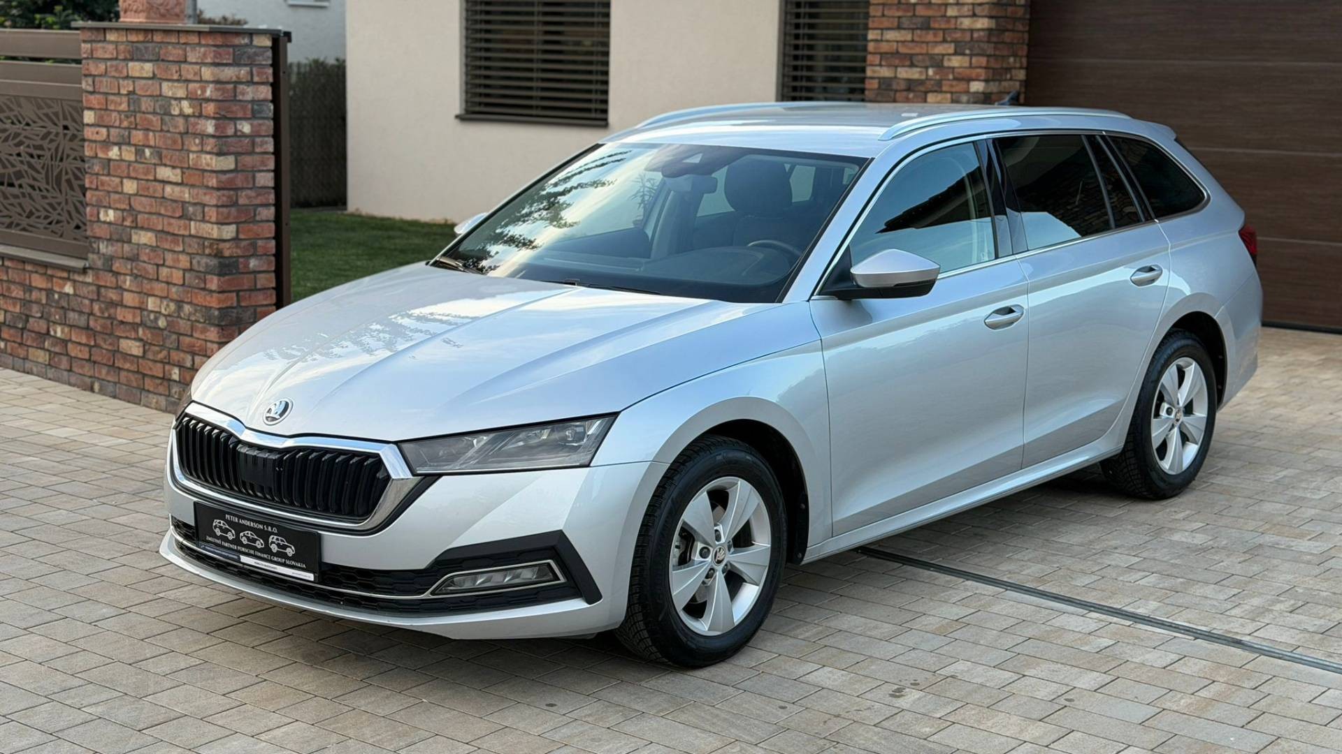 Škoda Octavia Combi 2.0 TDI SCR Style DSG — foto 5