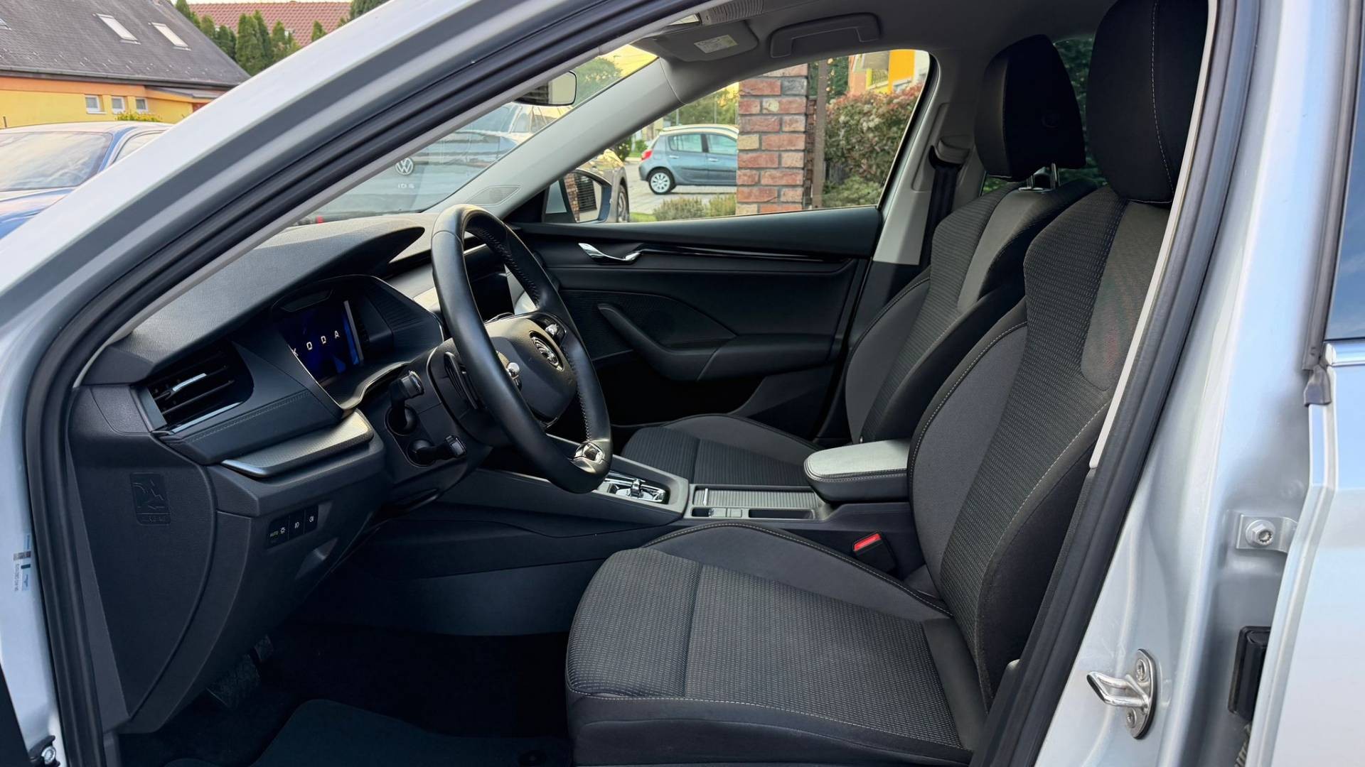 Škoda Octavia Combi 2.0 TDI SCR Style DSG — foto 16