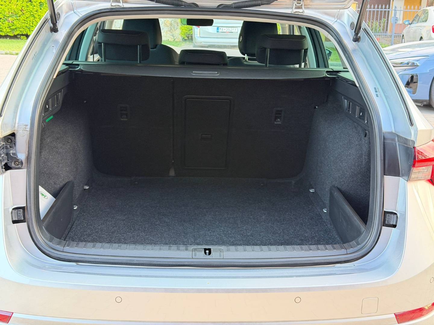 Škoda Octavia Combi 2.0 TDI SCR Style DSG — foto 19