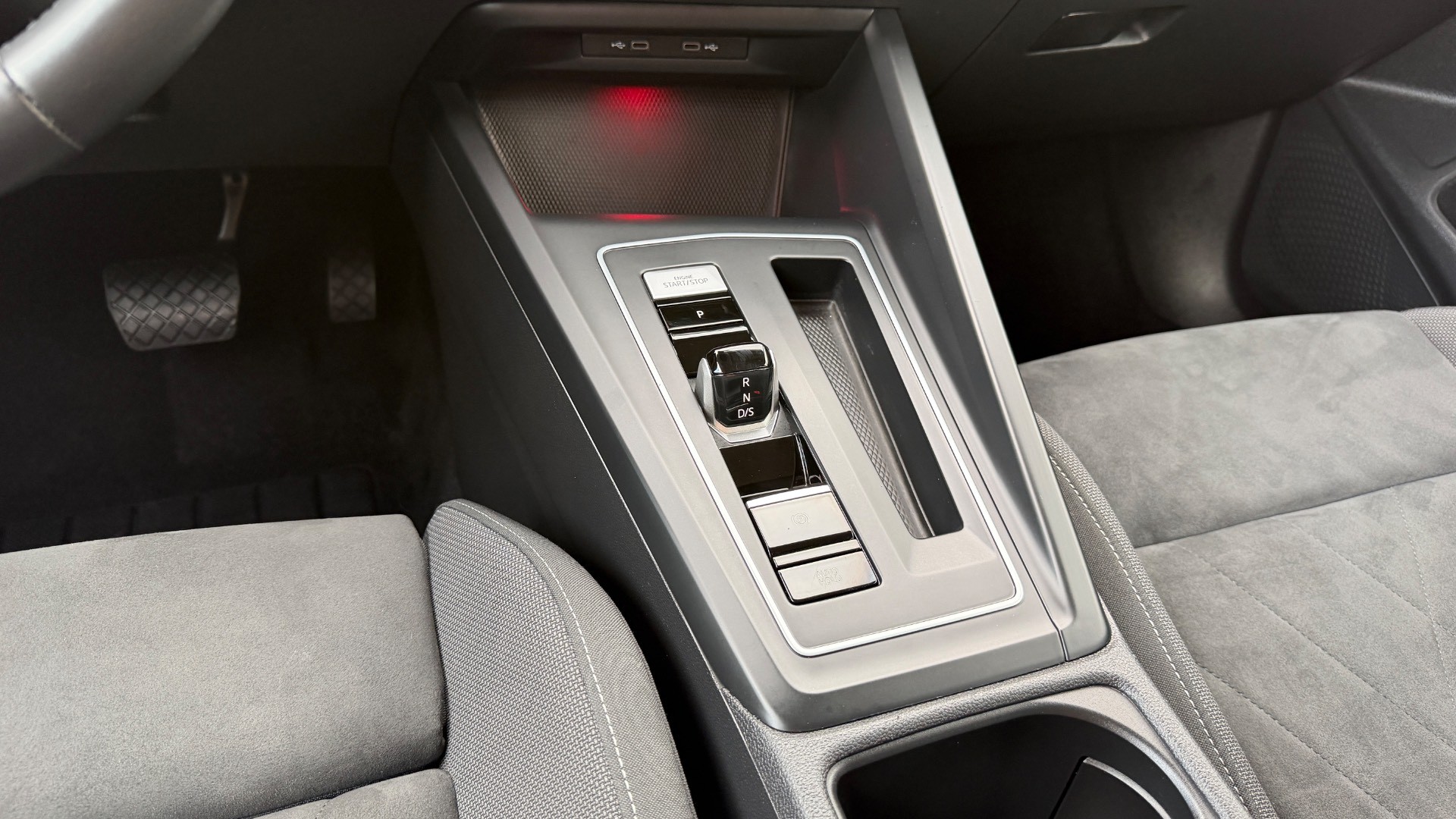 Volkswagen Golf 1.4 eHybrid Style DSG — foto 30