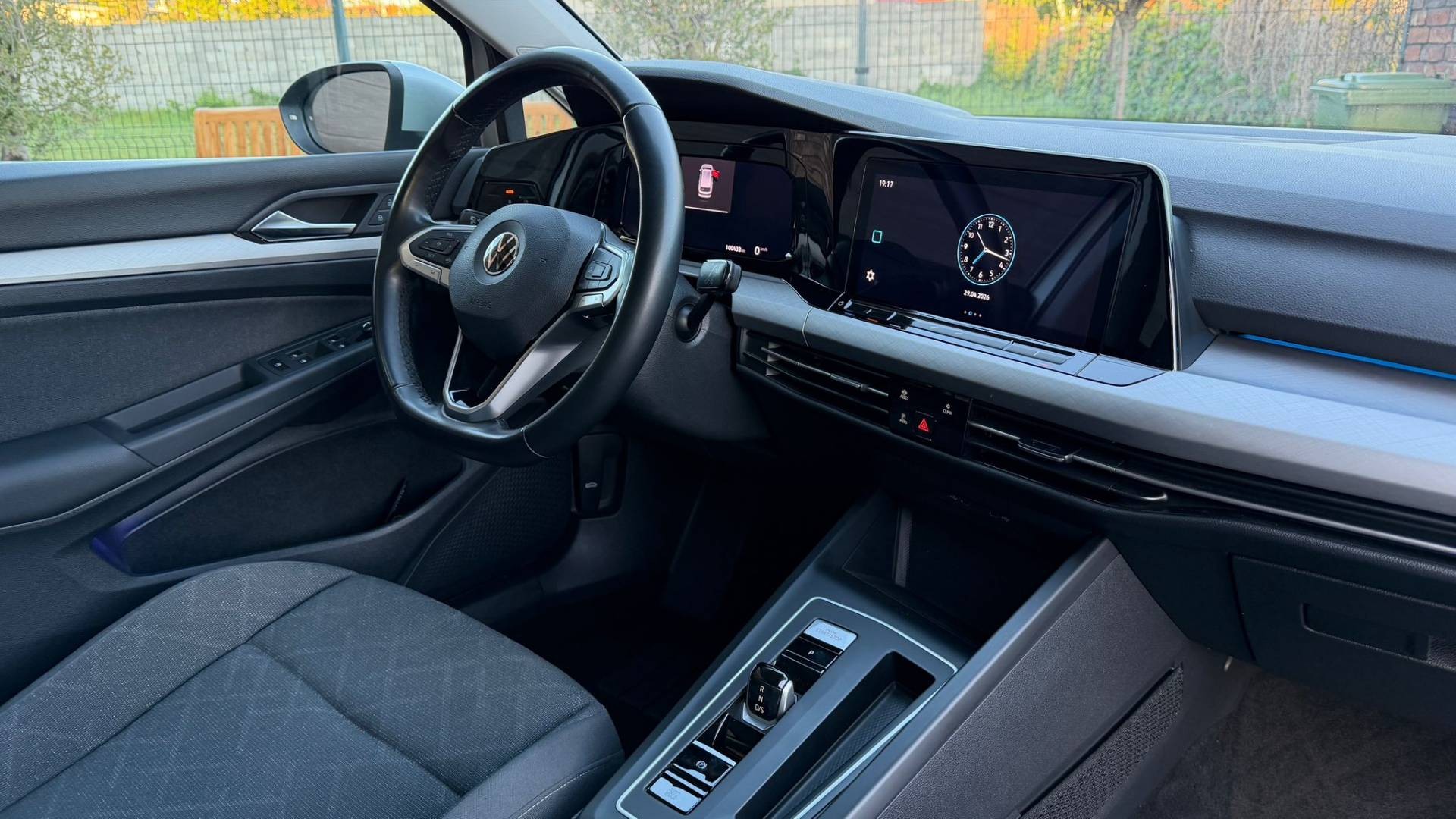 Volkswagen Golf Variant Life 2.0 TDI SCR 85kW DSG — foto 16