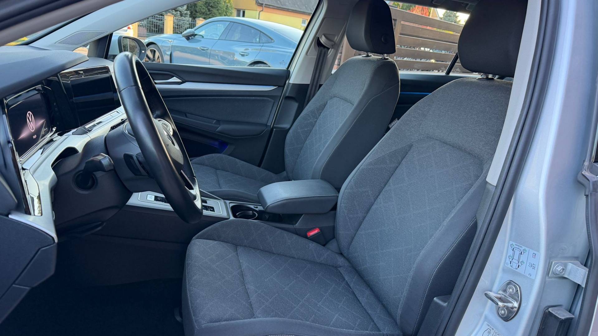 Volkswagen Golf Variant Life 2.0 TDI SCR 85kW DSG — foto 17
