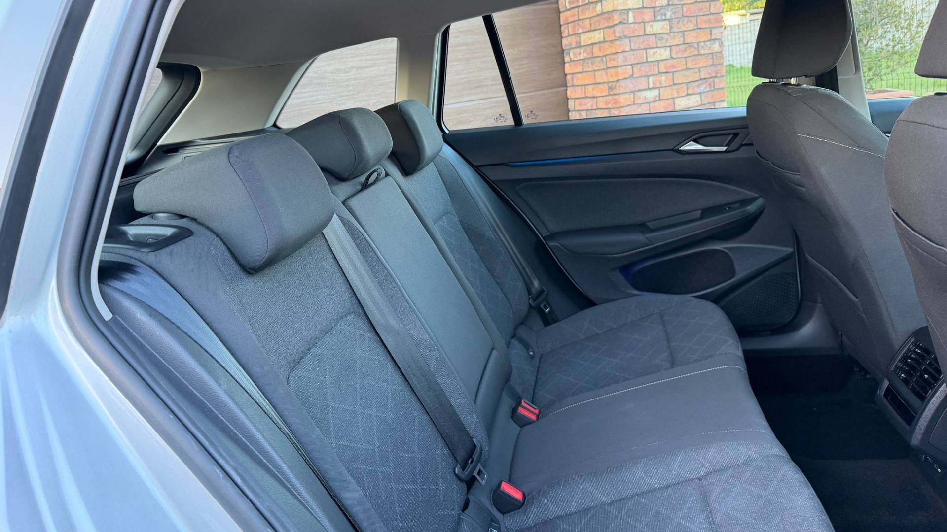 Volkswagen Golf Variant Life 2.0 TDI SCR 85kW DSG — foto 27