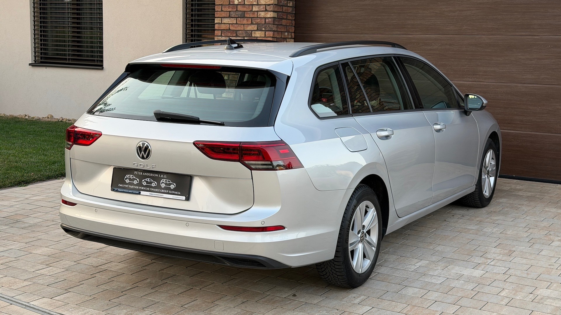 Volkswagen Golf Variant Life 2.0 TDI SCR 85kW DSG — foto 9