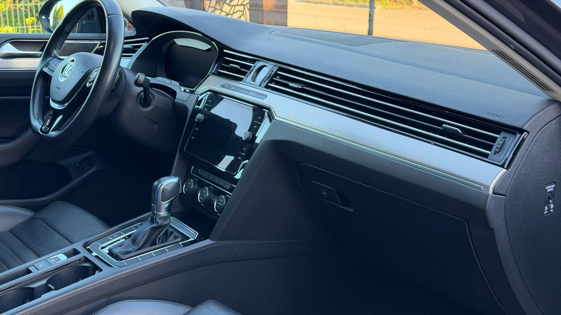 Volkswagen Passat Variant GTE 1,4 TSI Plug-in-hybrid 6DSG — foto 21
