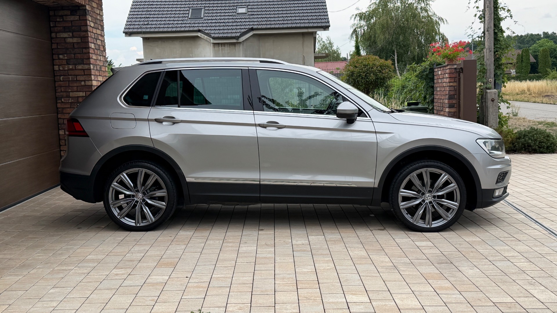 Volkswagen Tiguan 2.0 TDI SCR BMT 4MOTION Comfortline DSG — foto 7