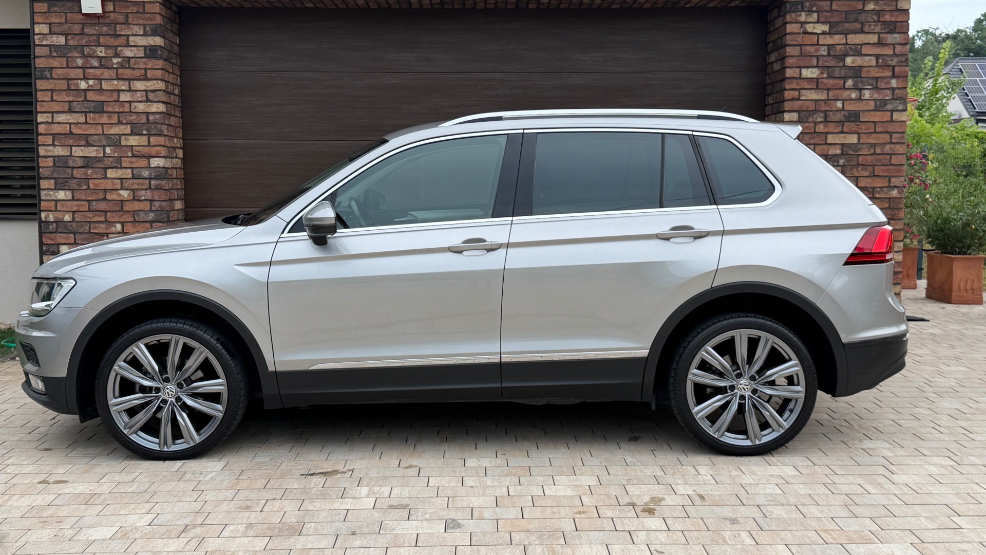 Volkswagen Tiguan 2.0 TDI SCR BMT 4MOTION Comfortline DSG — foto 8