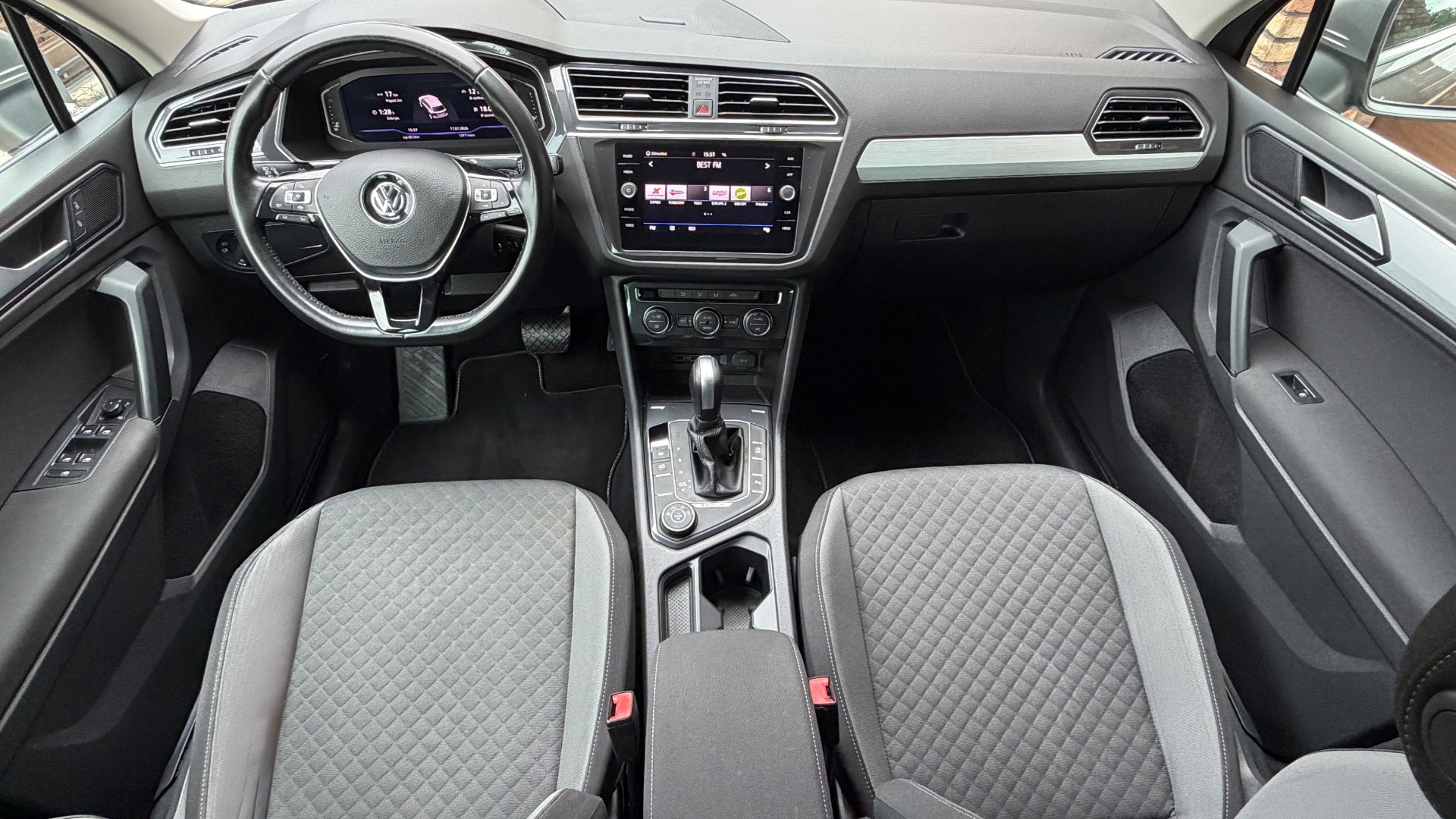 Volkswagen Tiguan 2.0 TDI SCR BMT 4MOTION Comfortline DSG — foto 14