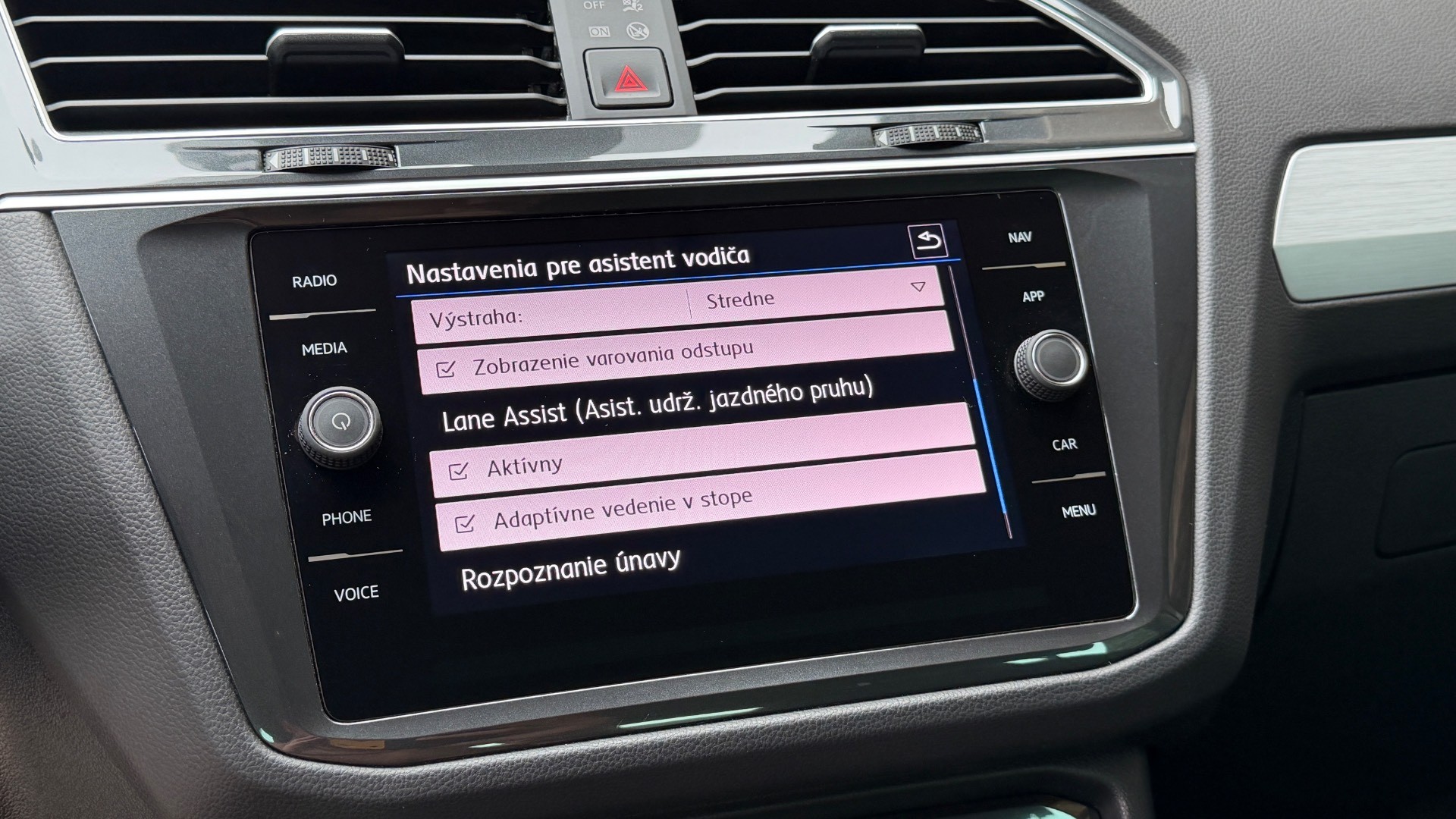 Volkswagen Tiguan 2.0 TDI SCR BMT 4MOTION Comfortline DSG — foto 18